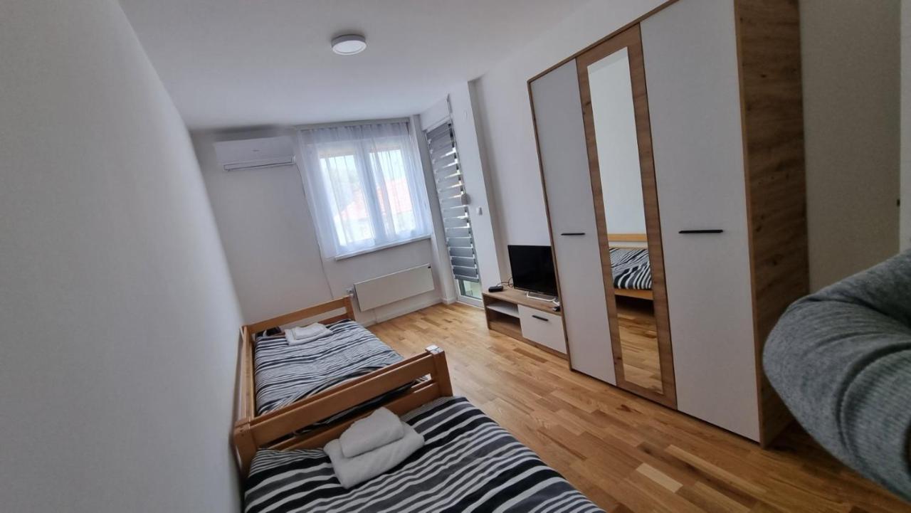 Vlyche Apartment Free Parking Ni Exteriér fotografie