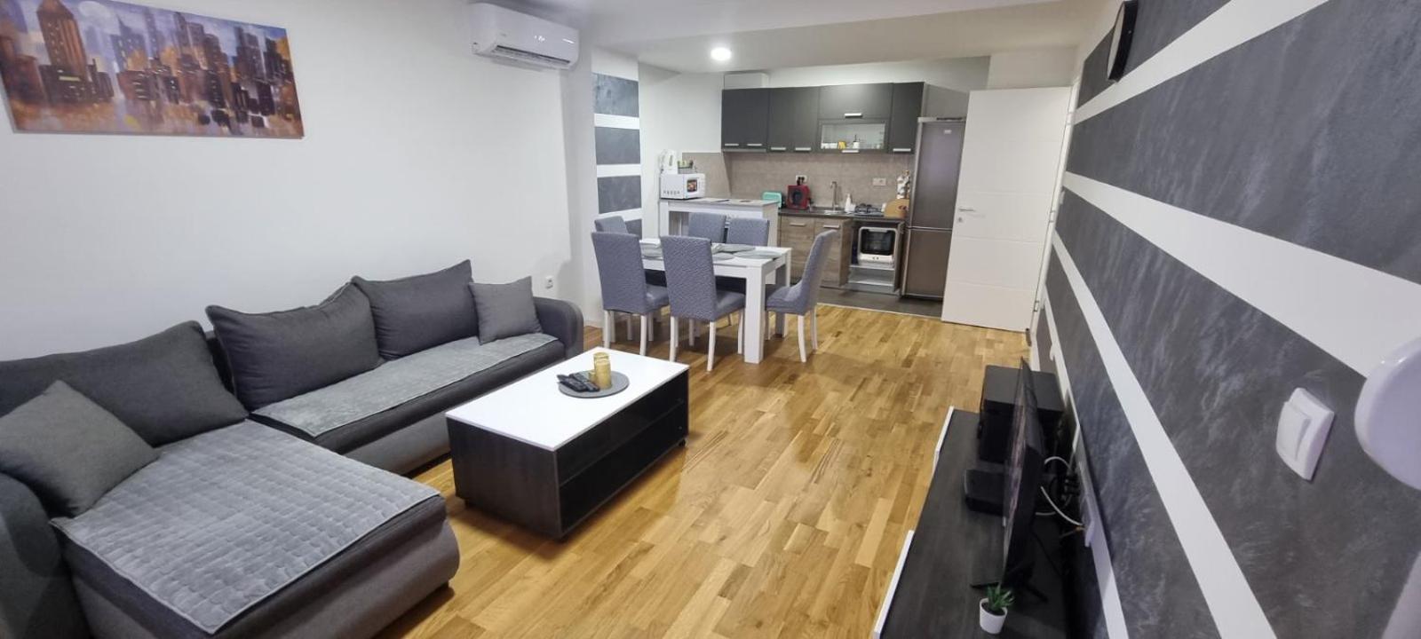 Vlyche Apartment Free Parking Ni Exteriér fotografie